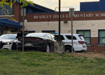 Una escuela del condado de Montgomery investiga ´´grafitis´´ que hacen referencia al tiroteo de Sandy Hook y refuerza la seguridad