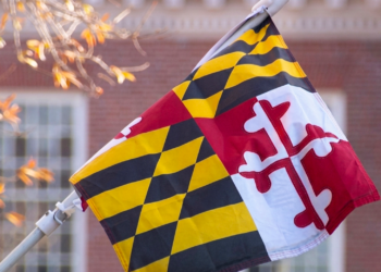 El caótico final de la sesión legislativa de Maryland culmina con la firma de nuevos proyectos de ley clave