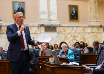 En previsión de futuros déficits presupuestarios, un legislador de Maryland aboga por la contención de gastos en educación