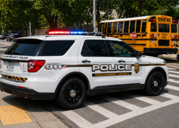 La policía del condado de Montgomery afirma que «no puede cubrir todas las escuelas» en una reunión sobre seguridad juvenil organizada por MCPS