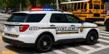 La policía del condado de Montgomery afirma que «no puede cubrir todas las escuelas» en una reunión sobre seguridad juvenil organizada por MCPS