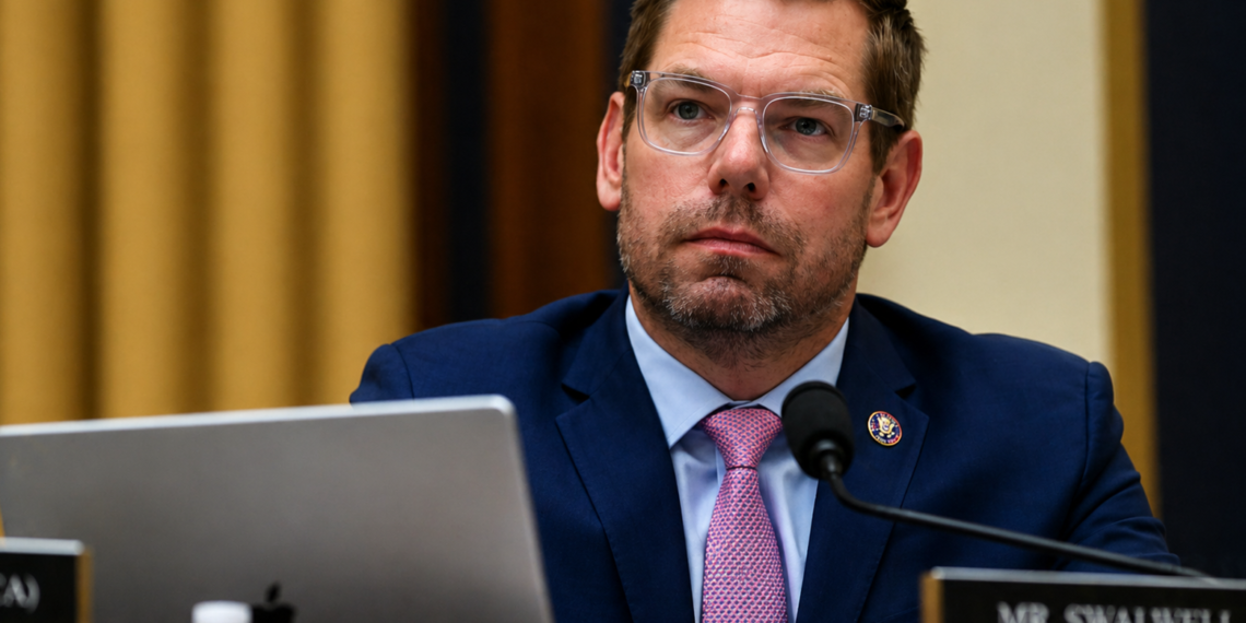 El exdiputado estadounidense Eric Swalwell ha sido suspendido de sus funciones en el consejo de la Facultad de Derecho de la Universidad de Maryland