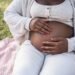 El embarazo conlleva más riesgos para las madres negras. Lo que, según un médico, pueden hacer las parejas para ayudar