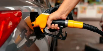 El precio de la gasolina en todo el país ha superado los 4 dólares por primera vez desde 2022.