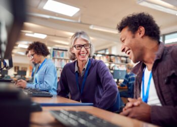 Maryland contratará a más de 50 formadores docentes para apoyar al profesorado del estado