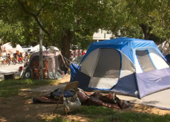 Según un nuevo informe, la situación de las personas sin hogar en la región de Washington D. C. aumenta ligeramente