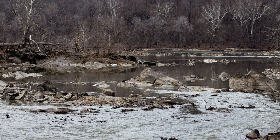 “¡Es repugnante!”: residentes de Glen Echo presionan a las autoridades tras derrame de aguas residuales en el río Potomac