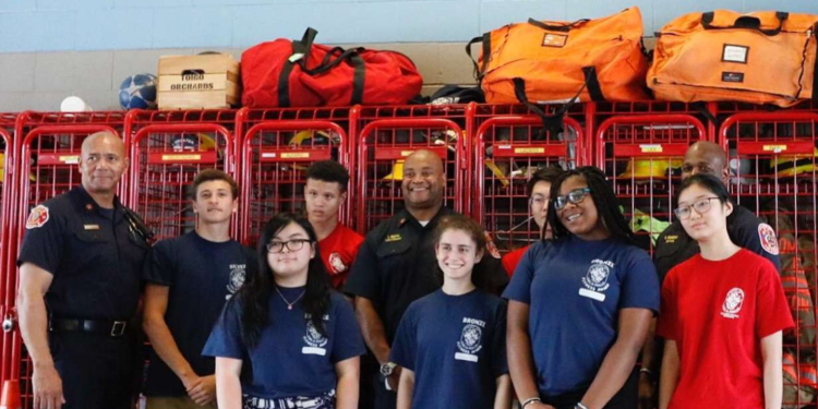La propuesta de verano del condado de Montgomery para los adolescentes: diversión y trabajo