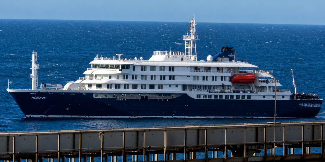 Tres personas murieron tras un presunto brote de hantavirus en un crucero que navegaba por el océano Atlántico, según informó la Organización Mundial de la Salud (OMS) a la BBC.