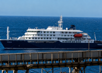 Tres personas murieron tras un presunto brote de hantavirus en un crucero que navegaba por el océano Atlántico, según informó la Organización Mundial de la Salud (OMS) a la BBC.