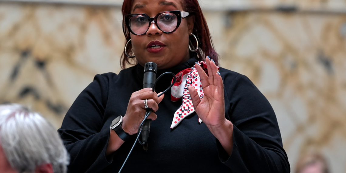 La diputada Nicole Williams se retira de la reñida carrera por el escaño del representante Hoyer en el 5.º distrito de Maryland