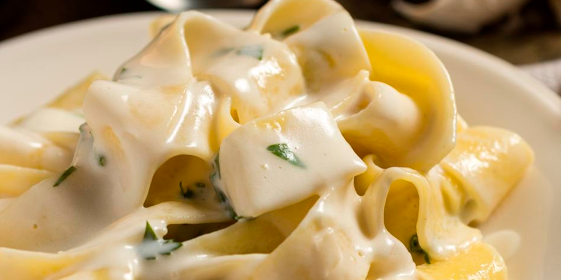 Revisa tu cocina: Retiradas de salsa Alfredo y quesos lácteos afectan al área de Washington D.C.