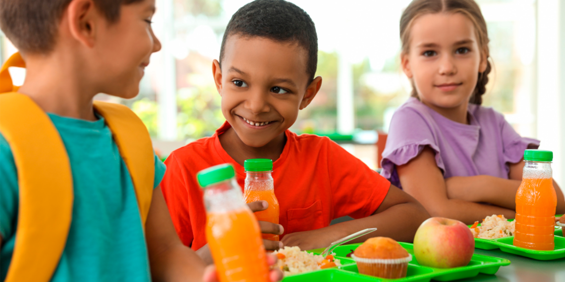 Vuelve el programa federal de alimentación de verano para familias con niños