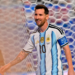 Lionel Messi iguala el récord de goles en los Mundiales con un triplete mientras Argentina derrota a Argelia