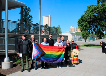 El condado de Prince George iza la bandera del Orgullo y pone de relieve la equidad sanitaria para la comunidad LGBTQ+