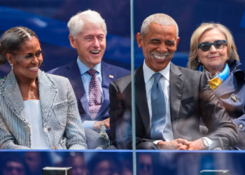 La inauguración del Centro Obama reúne a expresidentes, leyendas de la música y celebridades de primer nivel