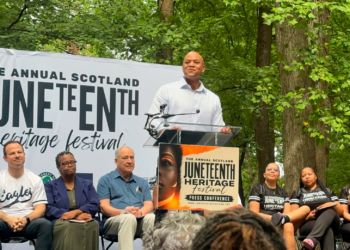 El gobernador de Maryland celebra el «Juneteenth» en una comunidad del condado de Montgomery con una larga tradición afroamericana