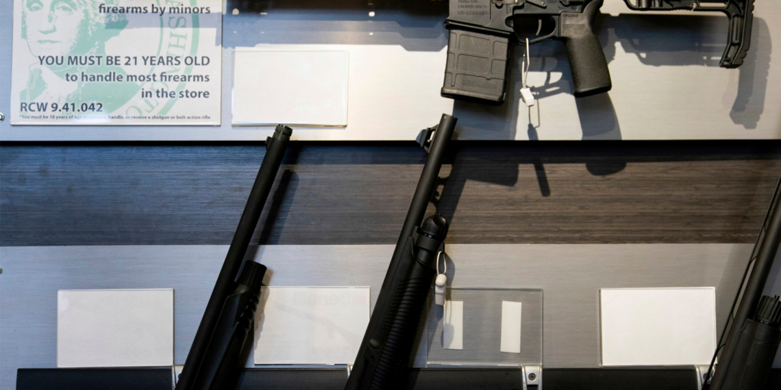 Virginia apelará fallo que bloquea temporalmente la prohibición de armas de asalto