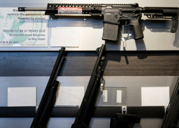 Virginia apelará fallo que bloquea temporalmente la prohibición de armas de asalto