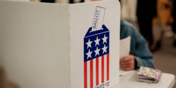«Ningún voto se contará dos veces»: los miembros de la junta electoral del condado de Montgomery se esfuerzan por tranquilizar a los votantes