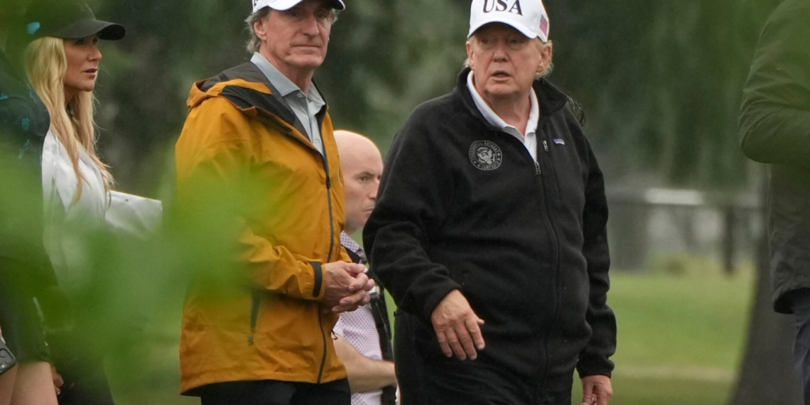 Trump asegura que la renovación de un campo de golf permitirá a Washington albergar grandes torneos