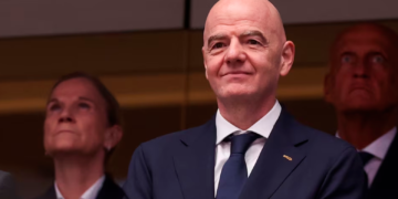 ‘Infantino debe irse’: el medio británico ‘The Telegraph’ exige la renuncia del presidente de la FIFA por el caso Balogun tras la intervención de Trump