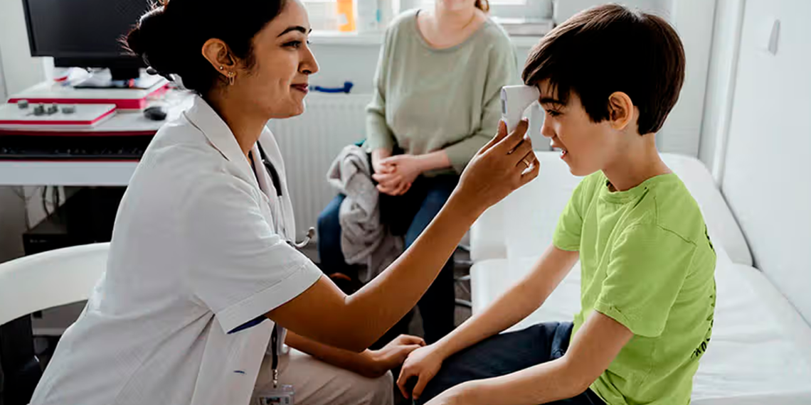 Un médico local dice que los preparativos para el regreso a clases, como los chequeos médicos, deberían comenzar ya