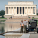 Los visitantes del National Mall se sienten frustrados por los desvíos y las vallas que ocultan el Reflecting Pool