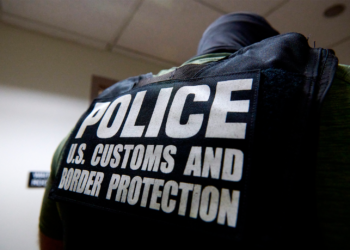 Montgomery analiza prohibir la contratación de exagentes de ICE y CBP en puestos públicos sensibles