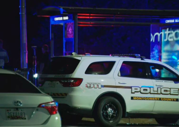 Hombre muere tras tiroteo con la policía en centro comercial de Gaithersburg, Maryland