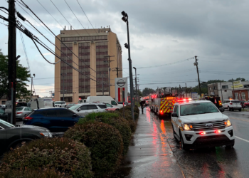 Edificio de oficinas en Glen Burnie sigue cerrado tras detectarse problemas estructurales