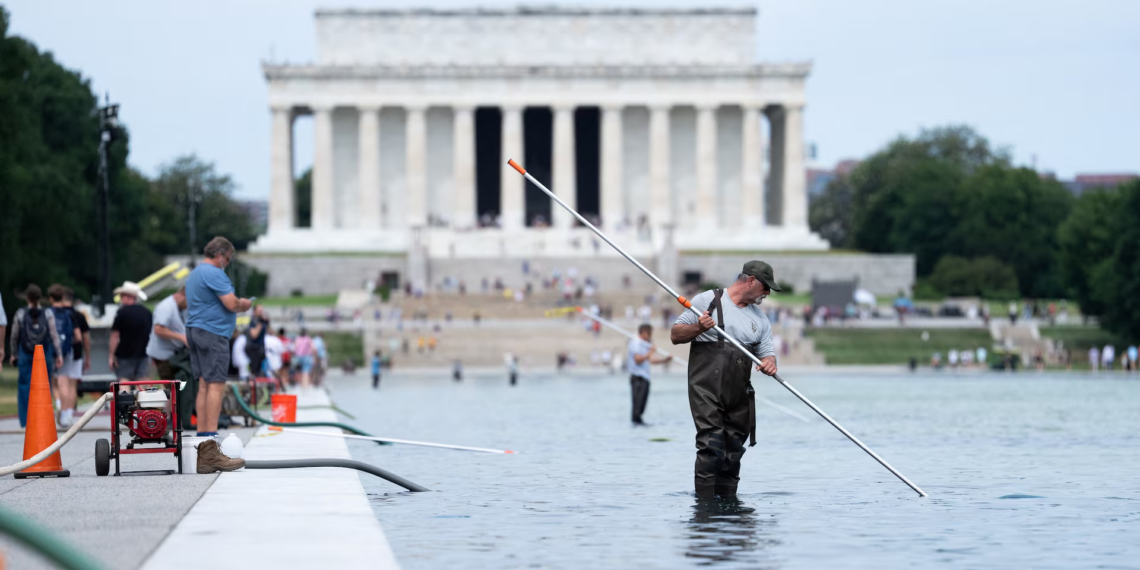 Gobierno de Trump mantendrá al mismo contratista para reparar el Reflecting Pool del Monumento a Lincoln